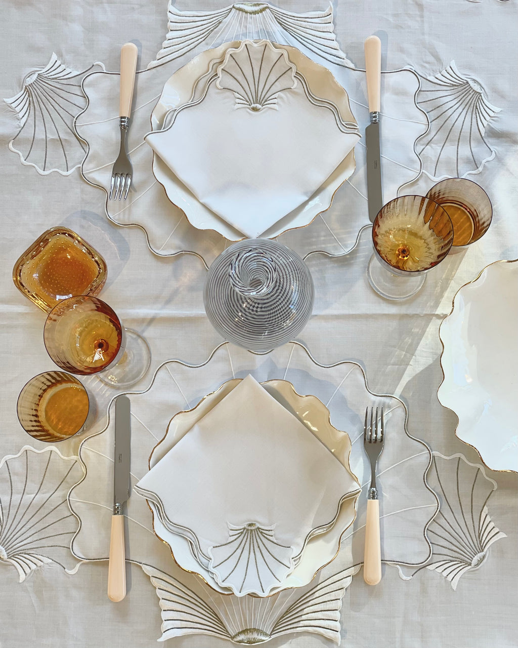 Vintage Shell Embroidered Table Linen Set